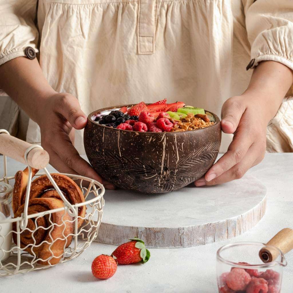 Eco-friendly Coconut Bowls & Spoons Set of 4-12